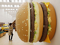 В возрасте 98 лет скончался создатель бутерброда 