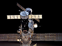 Потерпел крушение грузовой космический корабль 