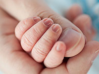 Женщина стала суррогатной матерью своего внука