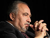 Либерман распорядился прервать административные контакты военных с главами ПНА