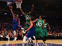 Кармело Энтони набрал 29 очков.