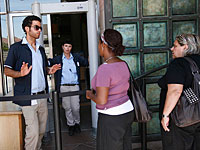 Работники социальных служб угрожают забастовкой