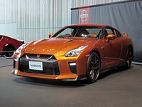В Израиль прибыл обновленный споркар Nissan GT-R: разгон до