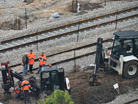 До воскресенья приостановлено движение поездов в центре страны