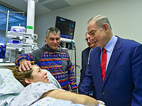 Нетаниягу и Лицман навестили в больнице военнослужащих, пострадавших в теракте