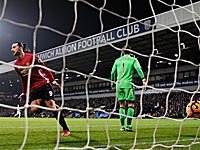 Ибрагимович забил два мяча. 