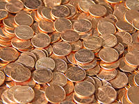 Американец заплатил налоги пятью тележками одноцентовых монет. ВИДЕО