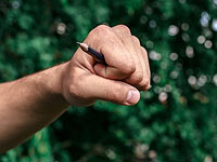 
Душевнобольной житель Петах-Тиквы напал в автобусе на водителя-араба