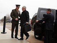 Кандидат на пост главы Пентагона утвержден 98 голосами против одного