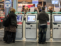 Из-за плотного тумана в Лондоне отменены около 100 авиарейсов, рейс из Израиля отложен