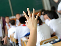 Школьницу вынудили мочиться в ведро: та  подала в суд и получила $1,25 млн