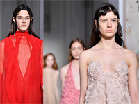 Строгая нежность Валентино: неделя высокой моды в Париже. Фоторепортаж