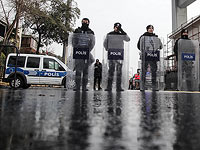 В Стамбуле неизвестный захватил заложников в больнице