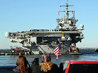 В США списан первый в истории атомный авианосец