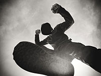 Рядом с местом теракта в Петах-Тикве граждане избили араба, приняв его за террориста