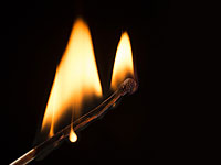 Жительница Тулькарема предприняла попытку самосожжения на городской площади