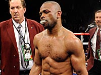 Россиянин Рой Джонс-младший завоевал пояс WBF, победив техническим нокаутом