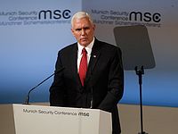 Вице-президент США обещает призвать Россию к ответу