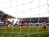 Андердоги потрепали фаворитов. Чемпион вылетел.