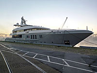 Арестована самая большая парусная яхта в мире, принадлежащая российскому миллиардеру 