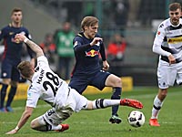 Азар не реализовал пенальти.