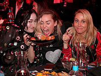 iHeartRadio: Джастин Тимберлейк, Хайди Клум и дебют Ноы Сайрус. Фоторепортаж