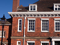 Сирийские беженцы поселены в особняк ценой в полмиллиона фунтов