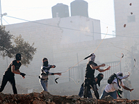 Трое израильтян подверглись нападению в лагере палестинских беженцев Каландия