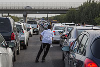 Ультраортодоксы блокировали 4-ю трассу в районе Ганот