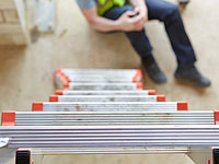 На стройке в кибуце Зиким тяжело травмирован рабочий