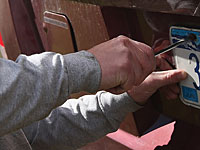 Канадец Грабер стал жертвой риторики Трампа:  у него отобрали номерной знак