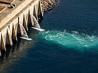 Ливанское ТВ сообщило о частичном обрушении крупнейшей плотины на Евфрате 