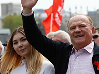 Юной российской чемпионке по пауэрлифтингу 