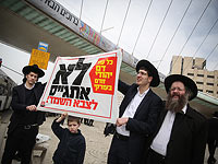 В окружении депутатов-