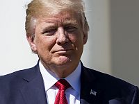 Президент США Дональд Трамп поздравил евреев с Песахом, использовав хэштег #ChagSameach