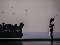 Видео-арт, сценические аксессуары, воздушные декорации и яркие костюмы Джессики Лэнг