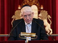 Глава совета евреев Германии призвал организовать для мигрантов поездки в концлагеря