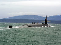 КНДР провела крупные артиллерийские учения, субмарина США прибыла в Южную Корею