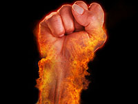 На Синайском полуострове члены племени тарабин сожгли заживо боевика ИГ