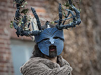 Первомай в Англии: шествие королевы и драконов. Фоторепортаж