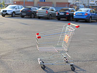 В Португалии легкий самолет упал рядом с супермаркетом: не менее четырех погибших