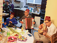 Песах закончился. Израильтяне празднуют Мимуну