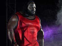 Известный рэстлер, участник двух олимпиад,  побил маскота 