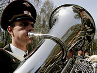 Парад в Санкт-Петербурге состоится: американский эсминец ему не помеха
