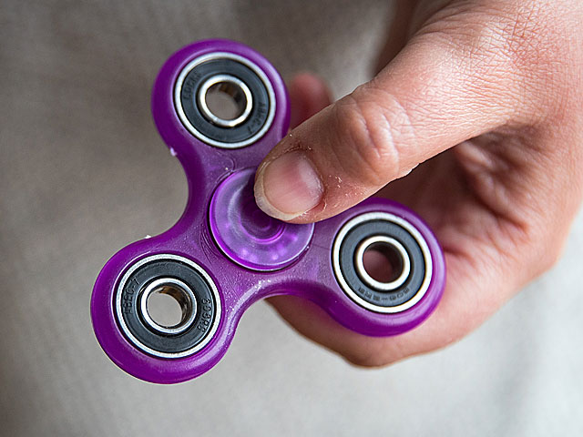 Завоевавшая планету игрушка спиннер была придумана, чтобы принести мир Израилю 