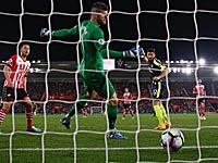 Не забиваешь ты, забивают тебе: