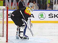 Вратаря сборной Германии призвали отстранить за