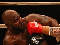 48-летний Джеймс Тони вновь стал чемпионом мира по боксу