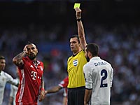 Полиция вывела Алькантару, Видаля и Левандовски из судейской комнаты после матча с