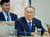 Назарбаев запретит женщинам одеваться в черное: 